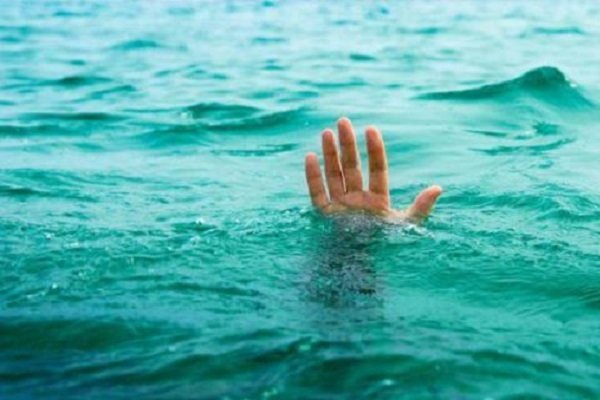 غرق شدن دو کودک مینابی در دریا