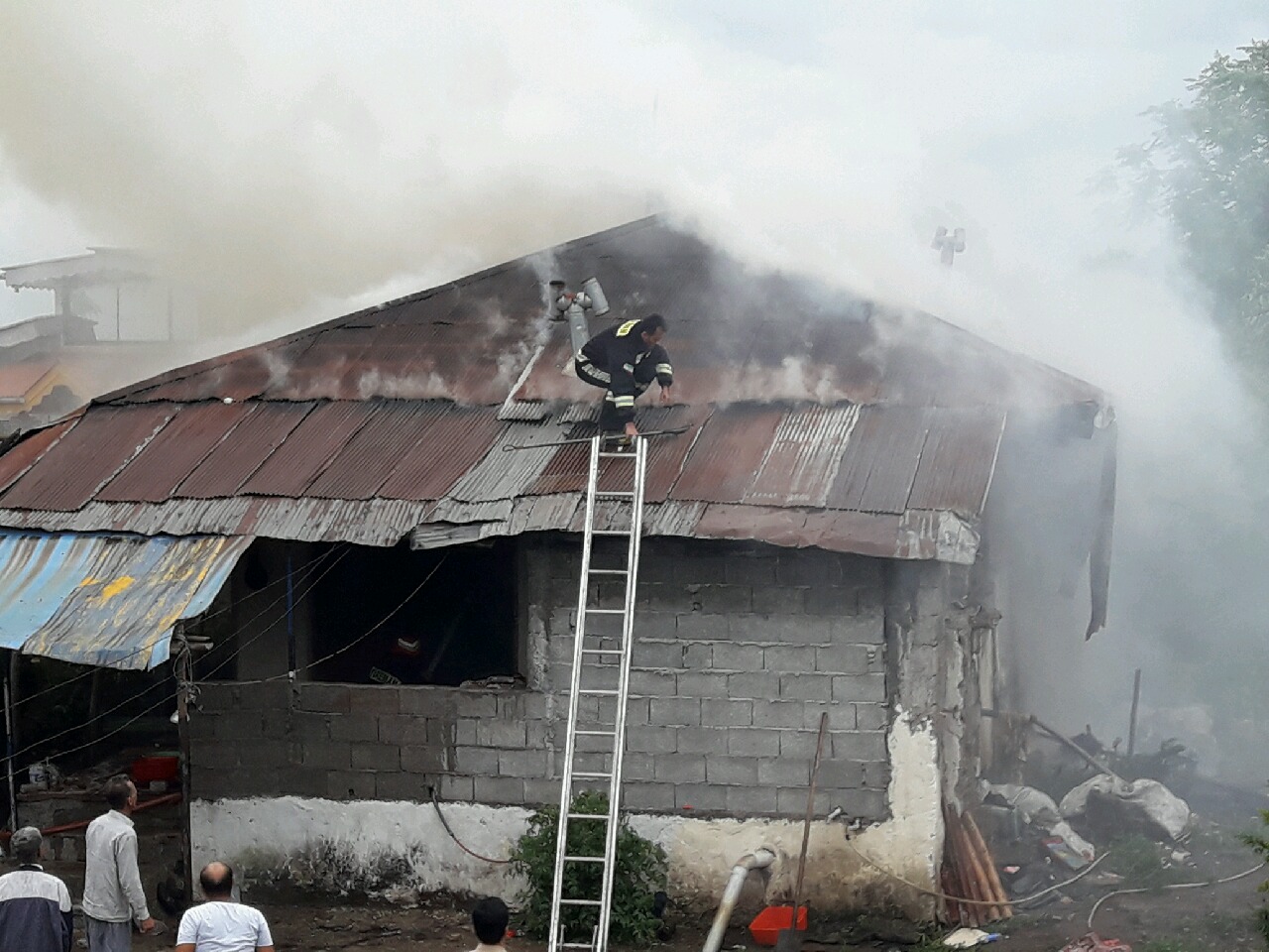 آتش سوزی یک خانه در رودسر