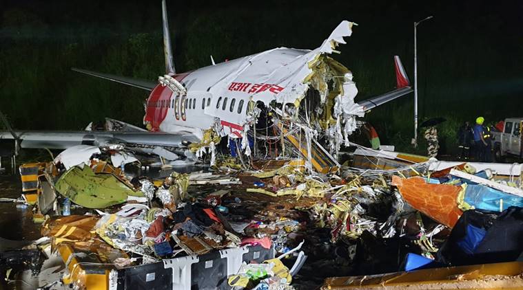 افزایش تلفات سقوط هواپیمای هند به  ۱۸ نفر
