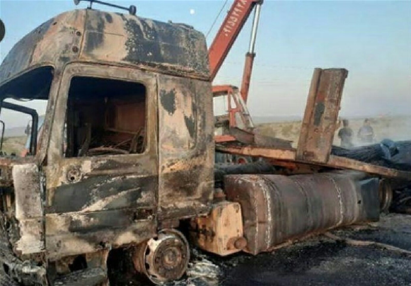 بی‌احتیاطی راننده افغانستانی و آتش‌سوزی در محوطه پایبار دوغارون