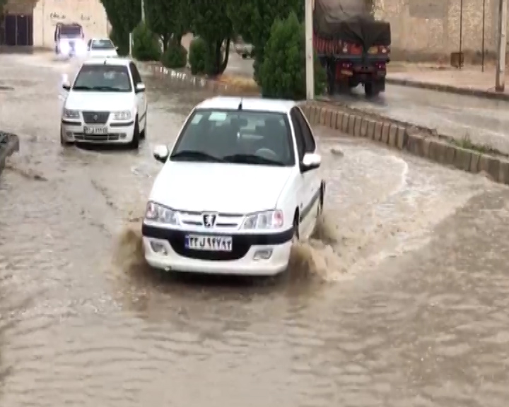 قطع برق و آبگرفتگی معابر در جنوب فارس