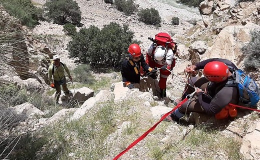 نجات ۷ کوهنورد در ارتفاعات روستای چاشم