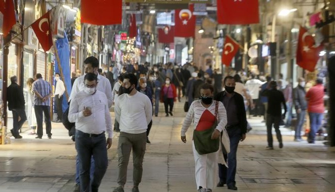 افزایش شمار موارد ابتلا به کرونا و کاهش فوتی‌ها در ترکیه