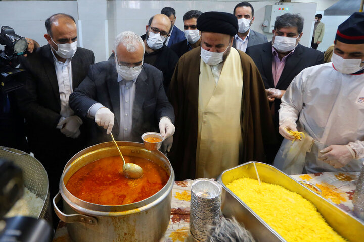 فعالیت ۷۲ آشپزخانه اطعام حسینی در هر شهرستان