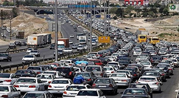 ترافیک پرحجم در آزادراه تهران - کرج