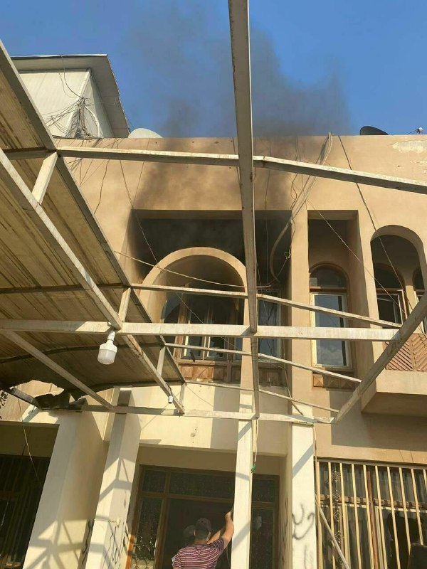 حمله معترضان عراقی به دفتر شبکه دجله عراق