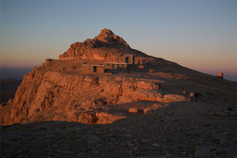 امامزاده حمزه عرب، زیارتگاهی بر فراز آسمان بیجار