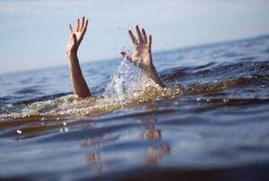 نیروهای امدادی تایباد در جست و جوی جوان غرق شده در سد استای