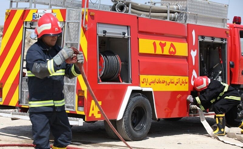 آتش سوزی خودرو پژو ۴۰۵ در منطقه آخرآسفالت