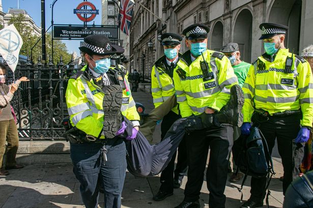 از دست رفتن مقبولیت پلیس انگلیس درمیان اقلیت‌ها