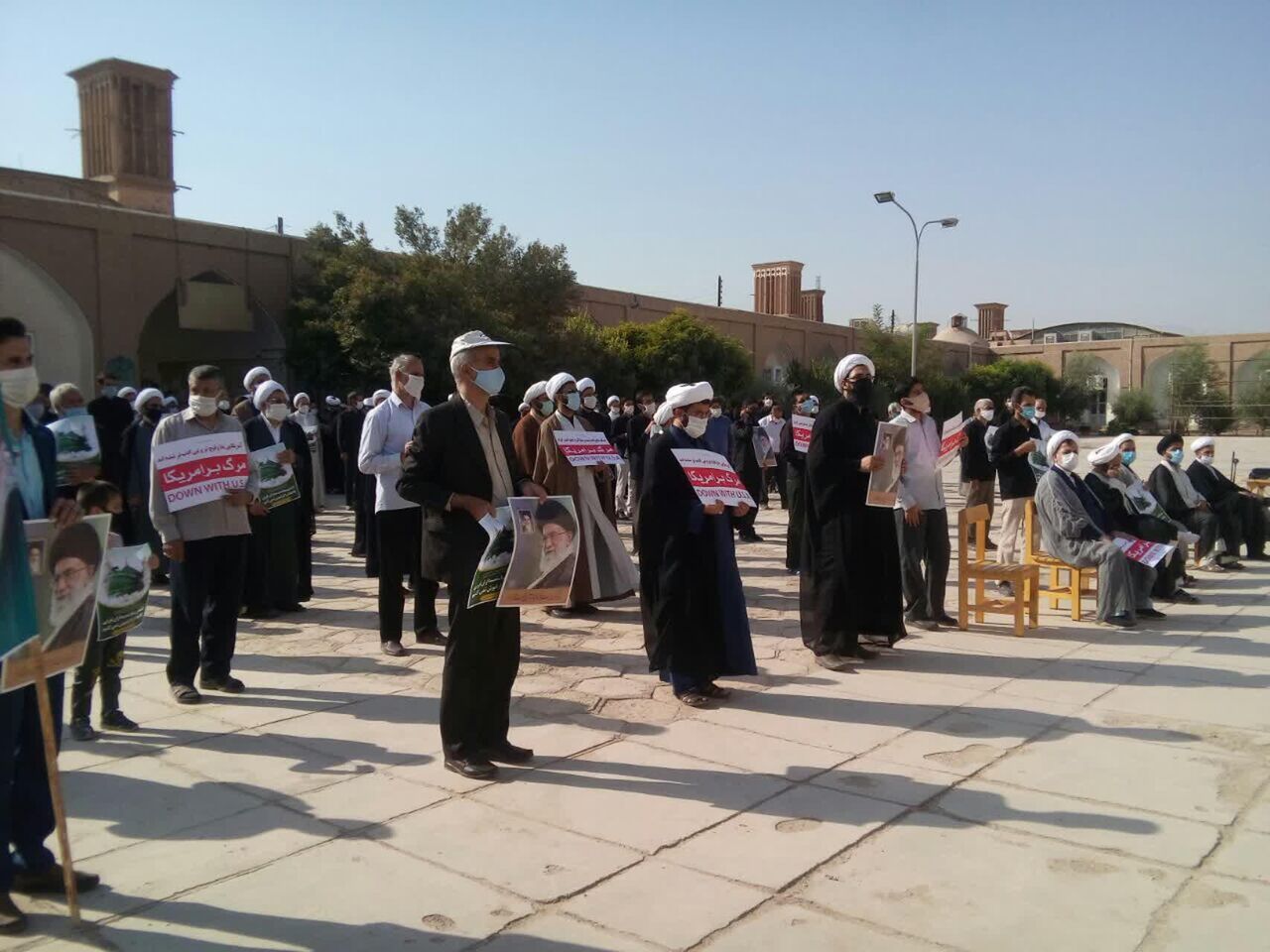 تجمع مردم یزد در اعتراض به توهین به پیامبر اکرم (ص)