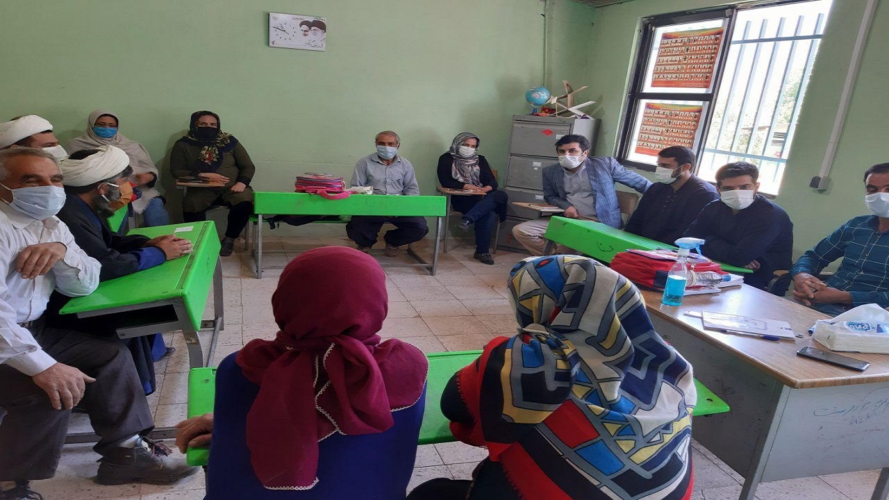 مدرسه تازه ساخت بدون سرویس بهداشتی در الموت!