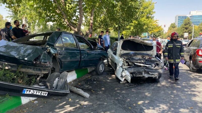 تصادف زنجیره‌ای 8 دستگاه خودرو در مشهد