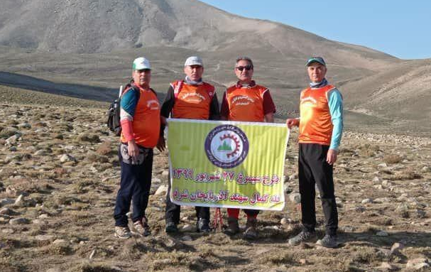 صعود کارگران کوهنورد آذربایجان شرقی به قله کمال