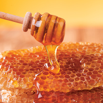 عسل در درمان سرماخوردگی موثرتر از آنتی‌بیوتیک است