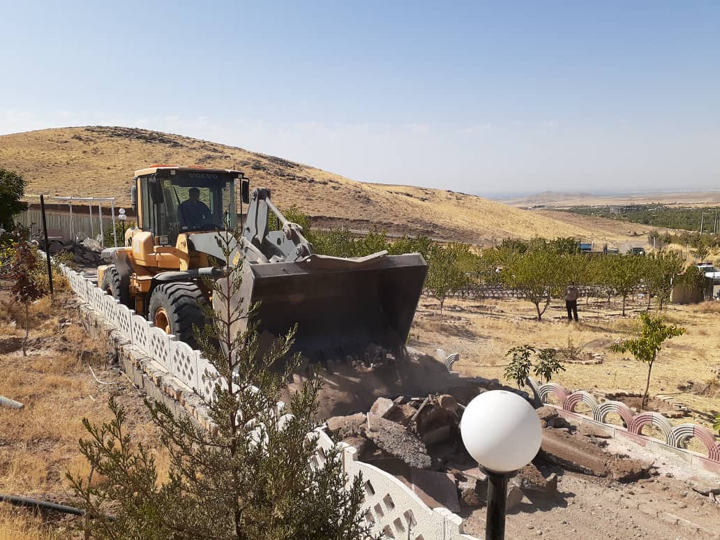 تخریب ۷ بنای غیر مجاز در اراضی کشاورزی شهرستان قزوین 