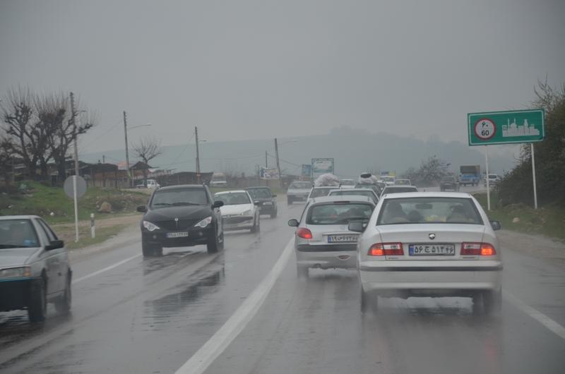 شیوه رانندگی در شرایط بارانی