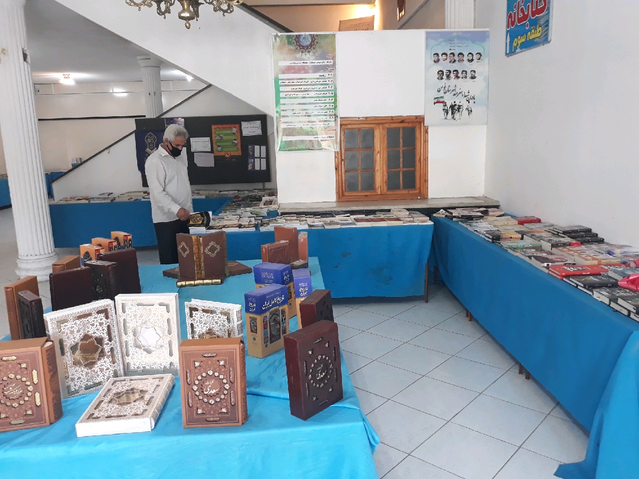 برپایی نمایشگاه های کتاب در فومن و صومعه سرا