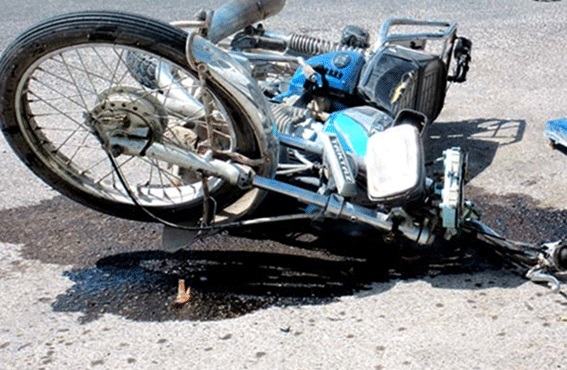 یک کشته و ۲ مجروح در تصادف موتورسیکلت با عابران پیاده