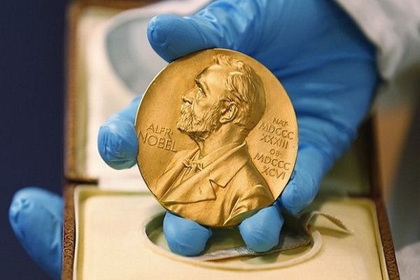 جایزه نوبل شیمی به دو دانشمند فرانسوی و آمریکایی اختصاص یافت