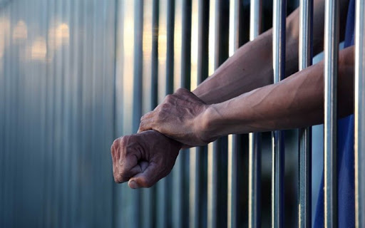 آزادی ۱۰ مددجو محکوم مالی از زندان‌های یزد