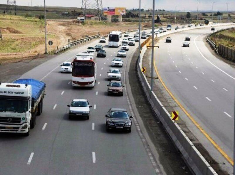تردد بیش از ۱۸ میلیون خودرو در جاده‌ای استان ایلام