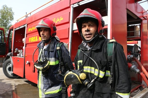 تلاش آتش نشانان اهوازی در یک شبانه روز