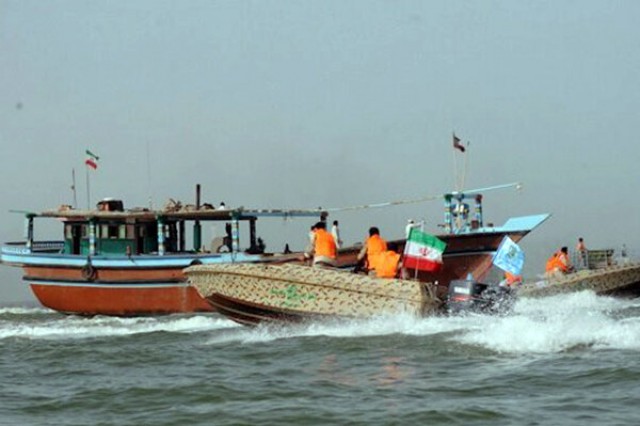 یک کشته و زخمی براثر برخورد یک فروند قایق حامل سوخت قاچاق با لنج