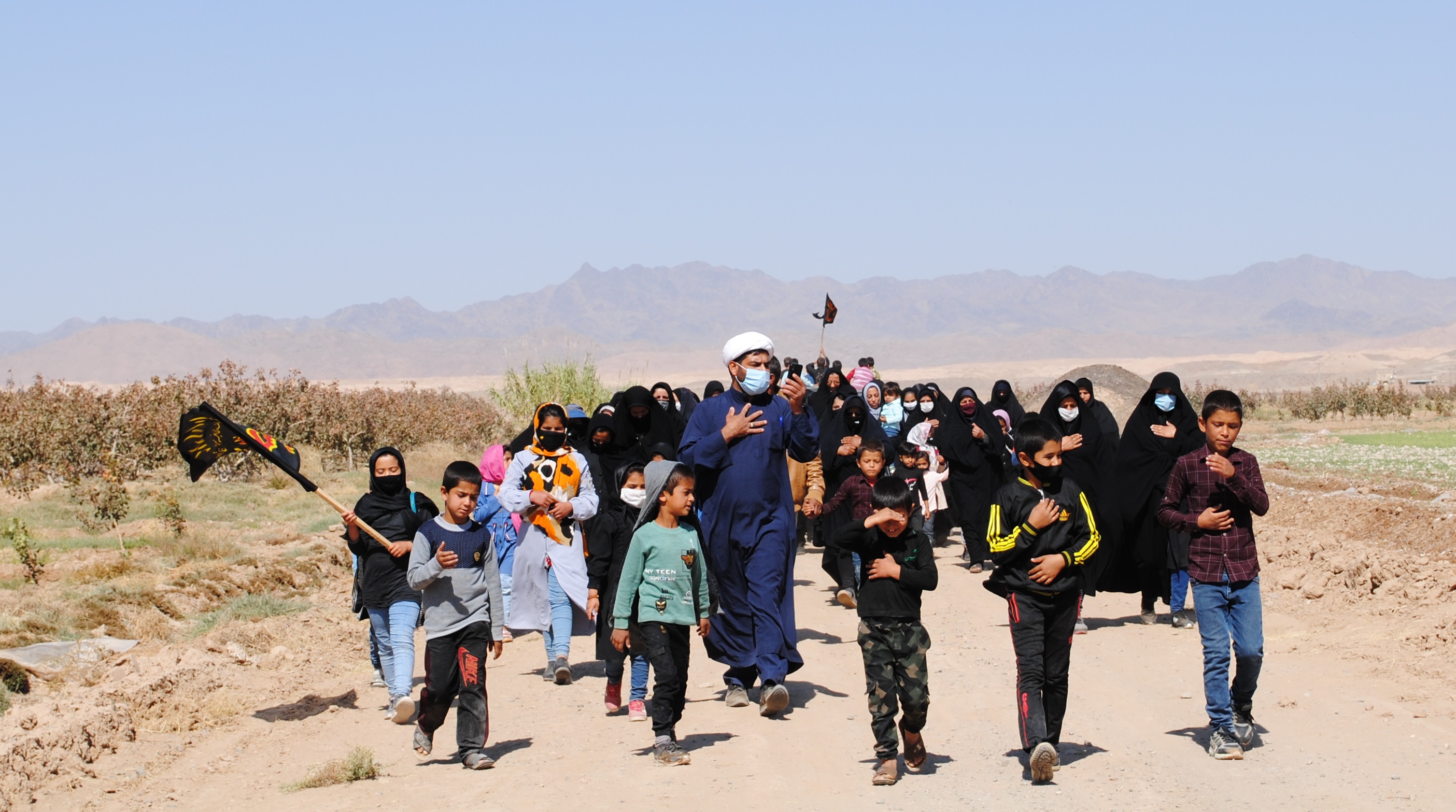 حرکت کاروان پیاده روستای علی بیک تا بقعه متبرکه امامزاده سیدهاشم شهرانابد