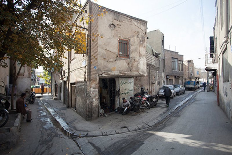 فرسودگی بافت‌های مسکونی، مشکل منطقه ۱۰ تهران