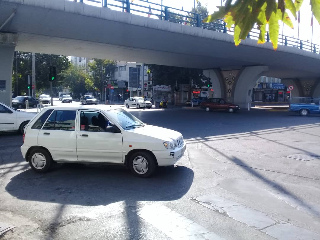 اجرای طرح محدودیت تردد در تقاطع نادری- بوعلی قزوین