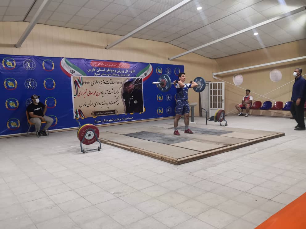رقابت ۳۰ وزنه بردار شیرازی در مسابقات گرامیداشت زنده یاد معاتی شیرازی