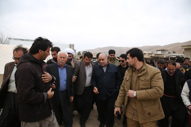 استاندار کرمانشاه از مناطق زلزله زده بازدید کرد