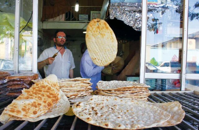 ثبت کاهش ۲۰ درصدی تخلفات در نانوایی‌های استان سمنان