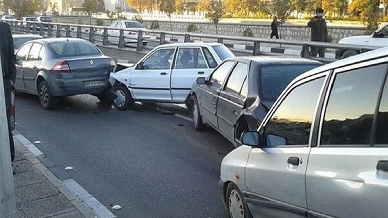تصادف شدید باعث ترافیک در محدوده مدرس آفریقا شد