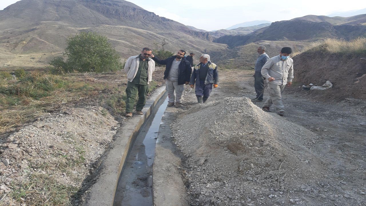 احداث کانال آب کشاورزی در روستای جیردوزان