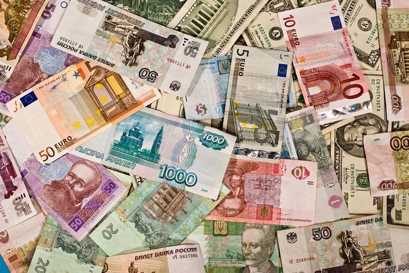 نرخ رسمی یورو افزایش و پوند کاهش یافت