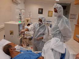 دیالیز روزانه ۱۴ بیمار کلیوی کرونایی در بیمارستان شریعتی مشهد