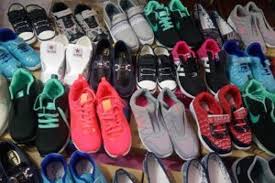 توزیع ۱۰۰۰ جفت کفش بین دانش آموزان نیازمند در استان