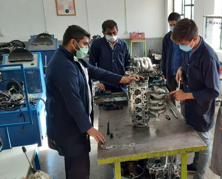 ارائه آموزش‌های فنی و حرفه‌ای به ۷هزار و ۷۰۰ نفر در استان کرمانشاه