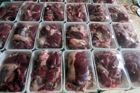 توزیع گوشت قرمز بین نیازمندان خوزستانی