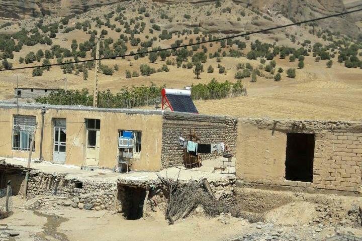 نصب 50 دستگاه آبگرمکن خورشیدی در دو روستای جنگلی سردشت