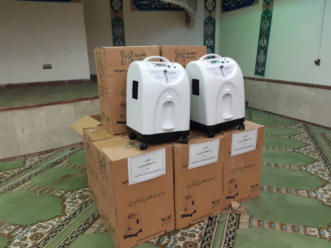اهدای ۱۰ دستگاه اکسیژن ساز به بنیاد شهید و امور ایثاگران