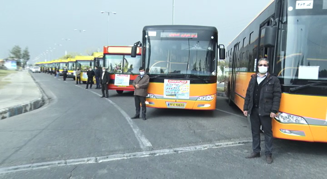 رونمایی از ۲۱ دستگاه اتوبوس شهری بازسازی شده در ساوه