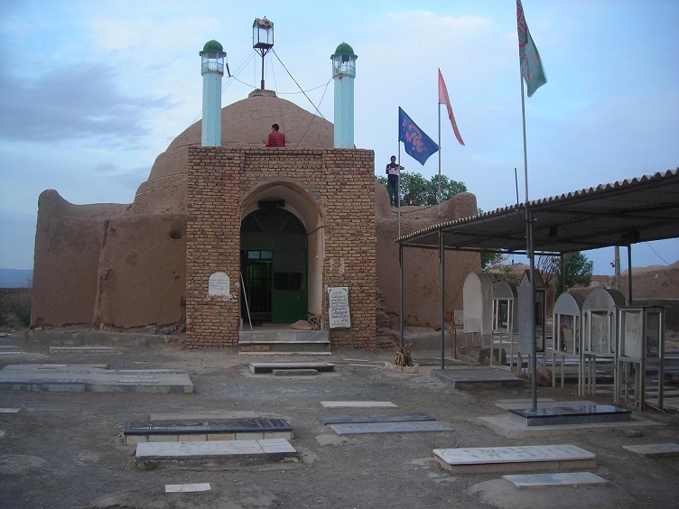 مرمت بقعه متبرکه کلاته مزینان شهرستان داورزن