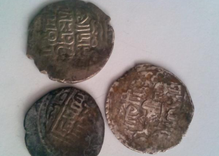 کشف 3 سکه تاریخی در صومعه سرا