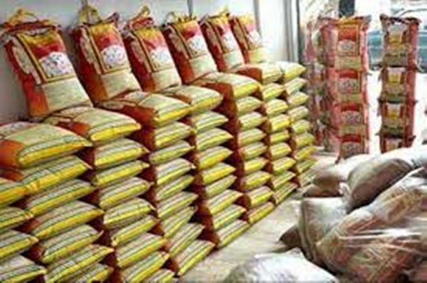 توزیع ۱۳ تن برنج دولتی باهدف تنظیم قیمت بازار، در آران و بیدگل