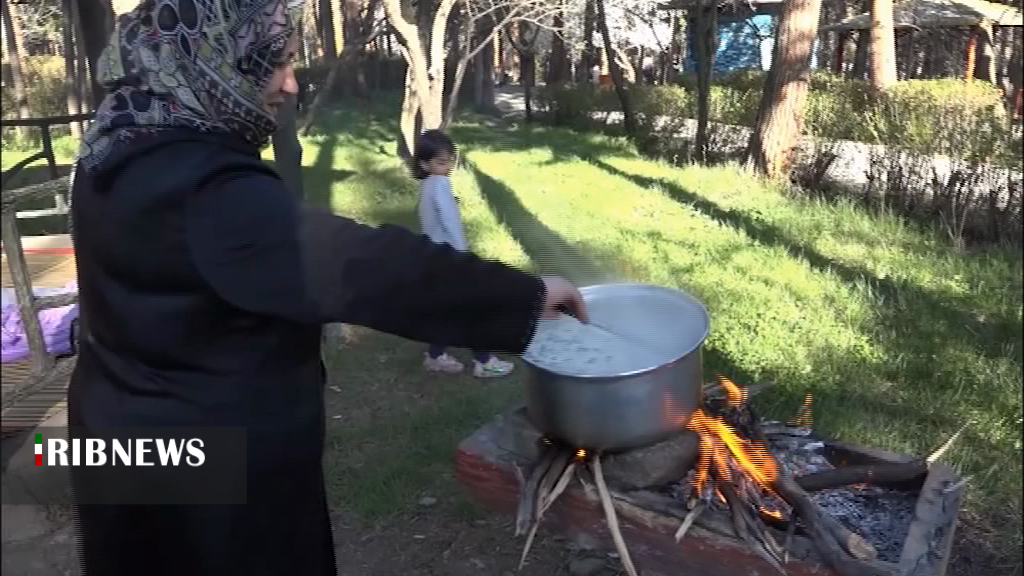 گردشگران نوروزی در پارک فدک کیوی