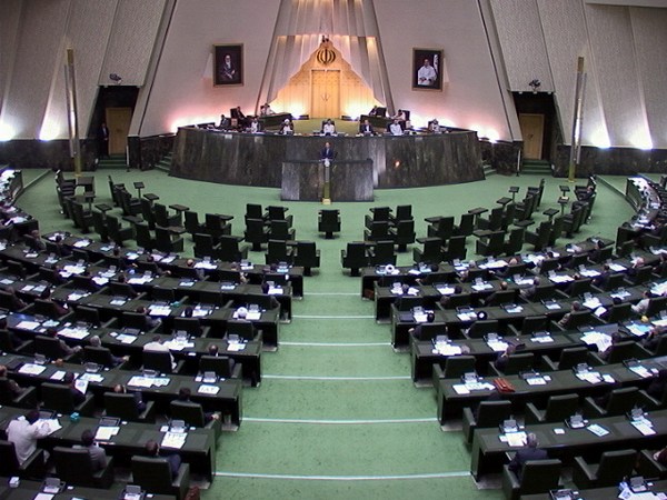 بیانیه نمایندگان مجلس در حمایت از ساخت گاندو ۲