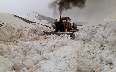 آغازعملیات بازگشایی گردنه عسل کشان پس از ۵ ماه